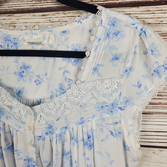 Eileen West Womens Medium White w/ Blue Flowers Cotton Cap Sleeve Short Gown - Picture 7 of 10